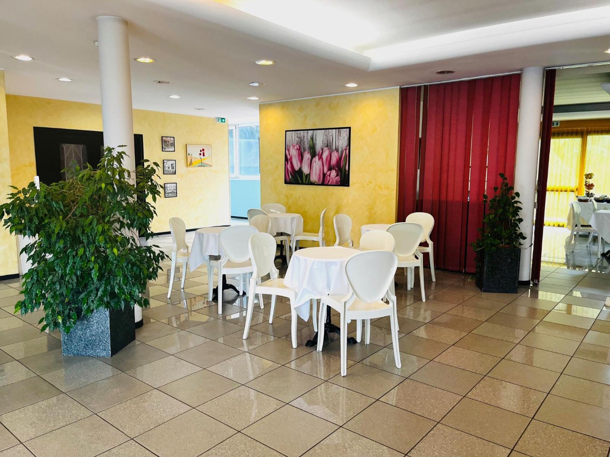 Art & Hotel Treviolo Esterno foto